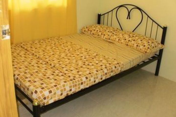 Room 11 of 20