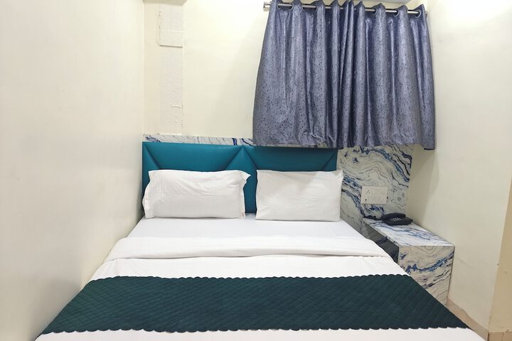 Room 44 of 76