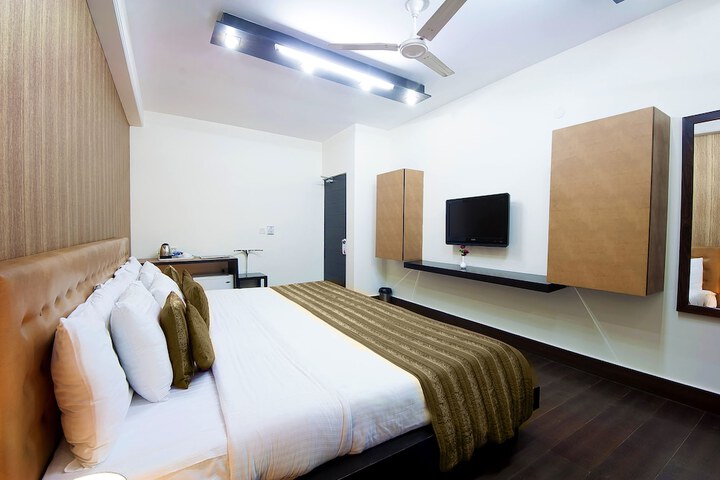 Room 28 of 52