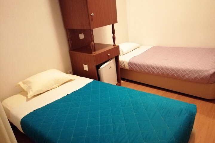 Room 8 of 81