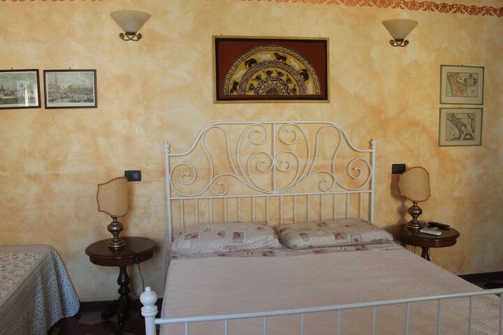 Room 4 of 31