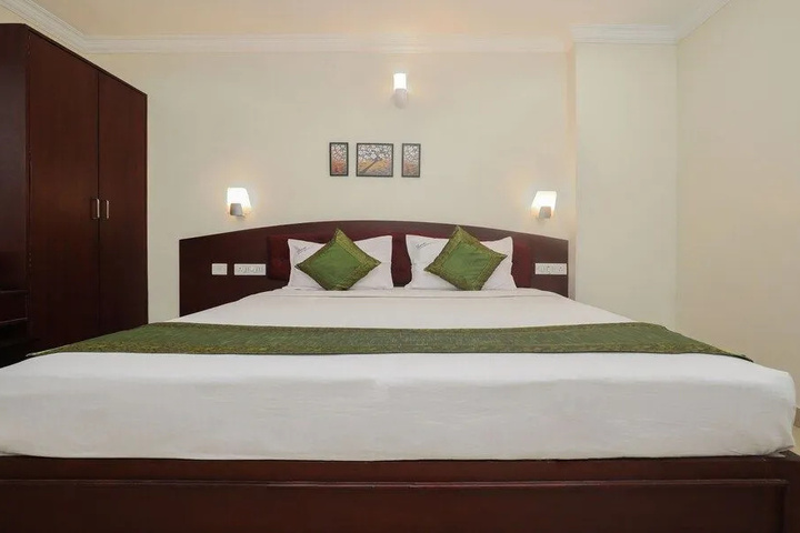 Room 3 of 15