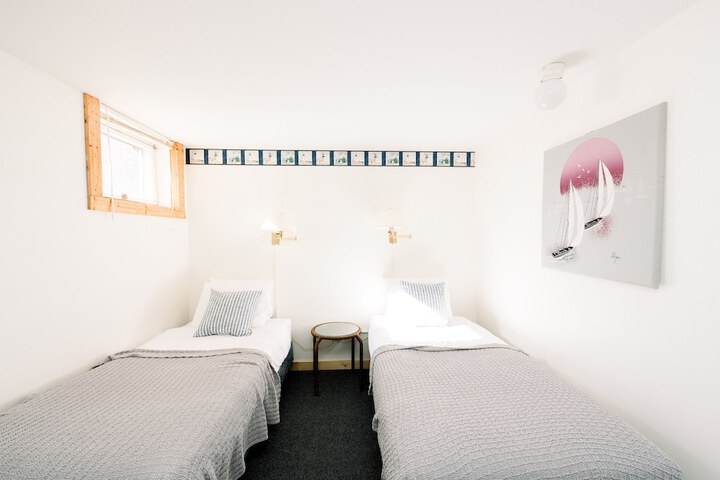 Room 27 of 510