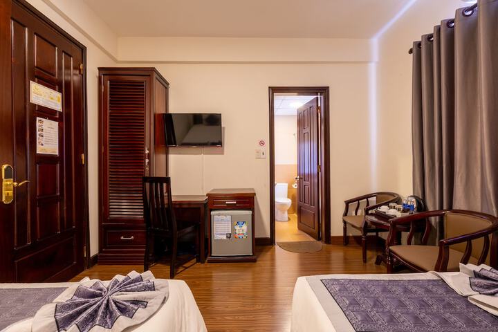 Room 45 of 104