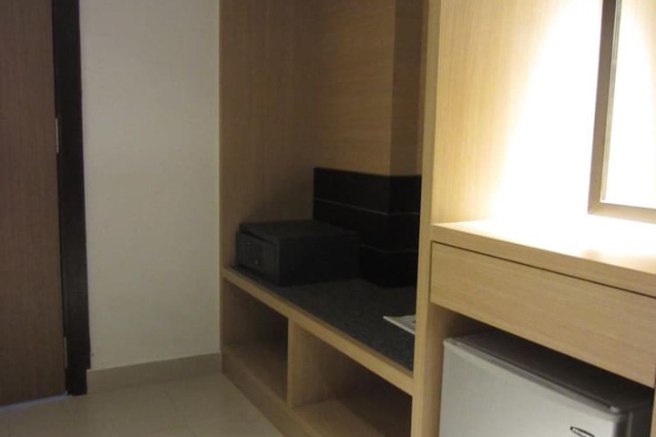 Room 15 of 39