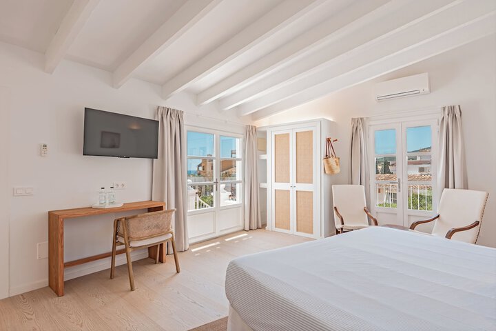 Room 18 of 157