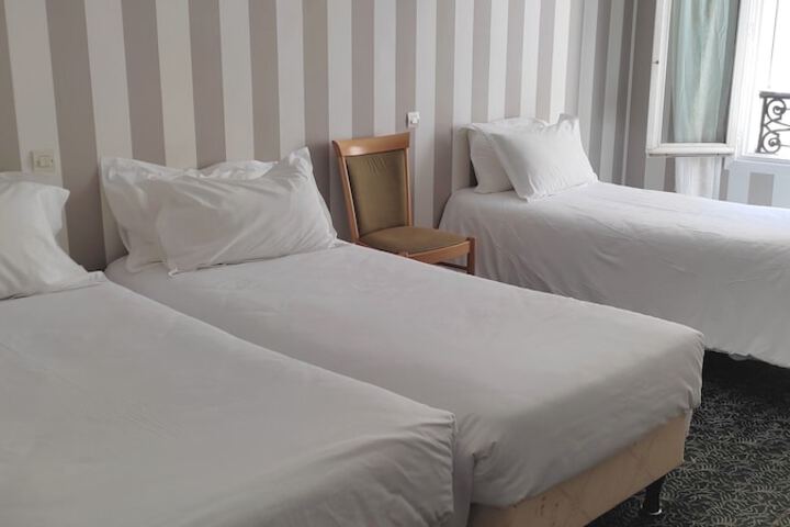 Room 46 of 86