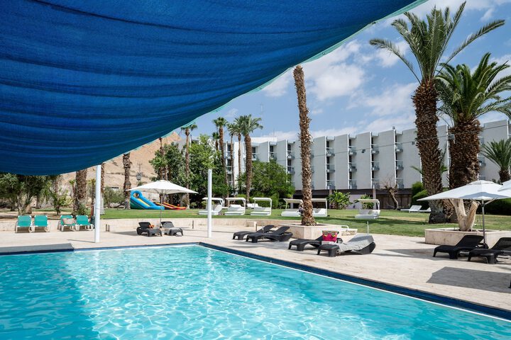 Hotel Pool