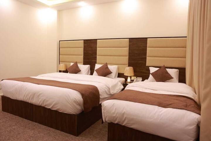 Room 5 of 28