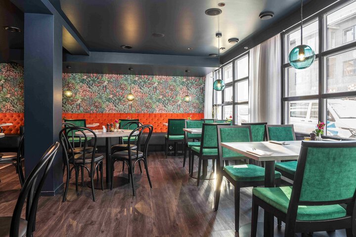 Breakfast area