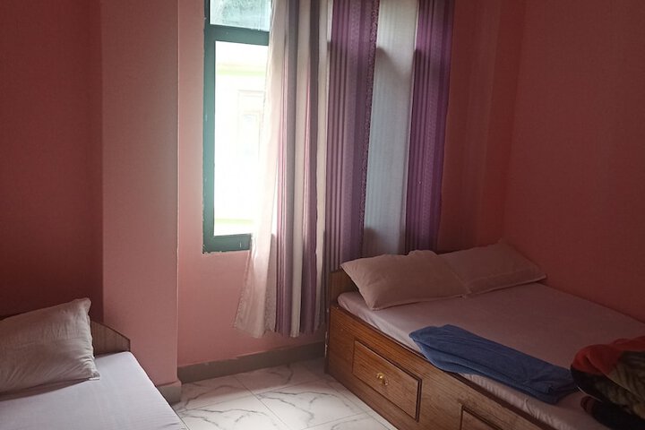 Room 8 of 15