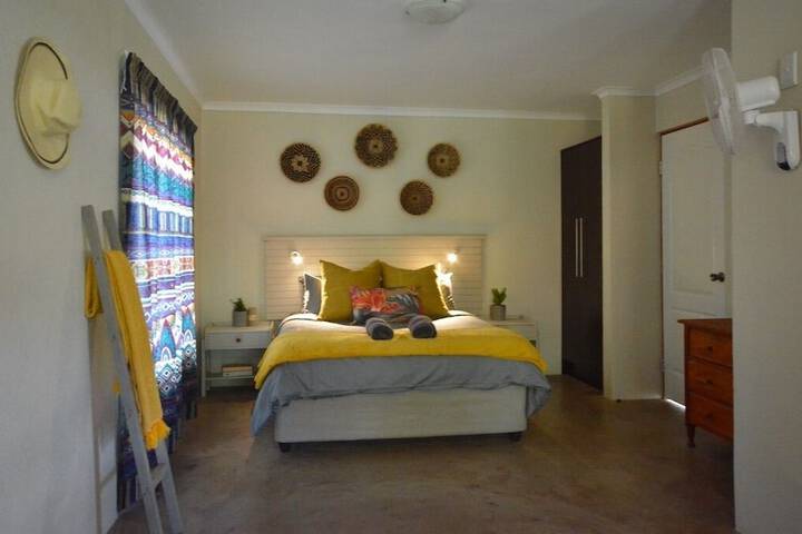 Room 8 of 108