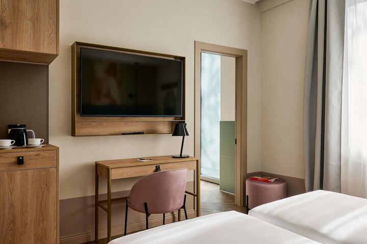 Room 34 of 55