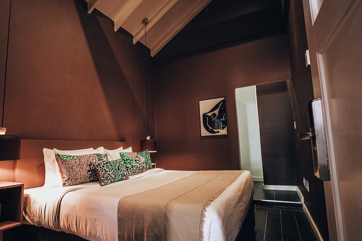 Room 28 of 29
