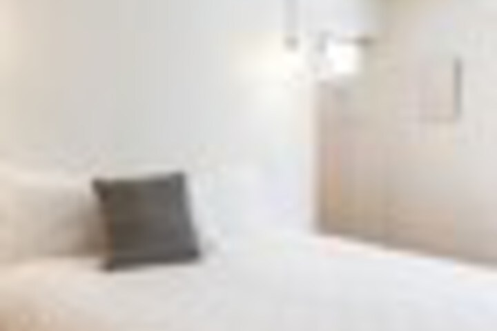 Room 17 of 120
