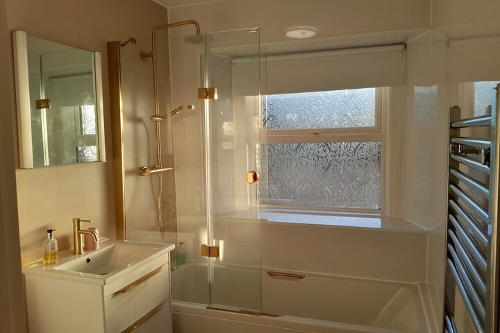 Room 15 of 38