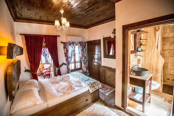 Room 10 of 55