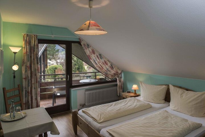 LANDHAUS ZUR BADISCHEN WEINSTRASSE