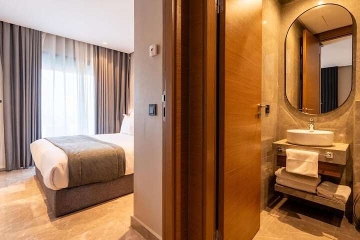 Room 15 of 15