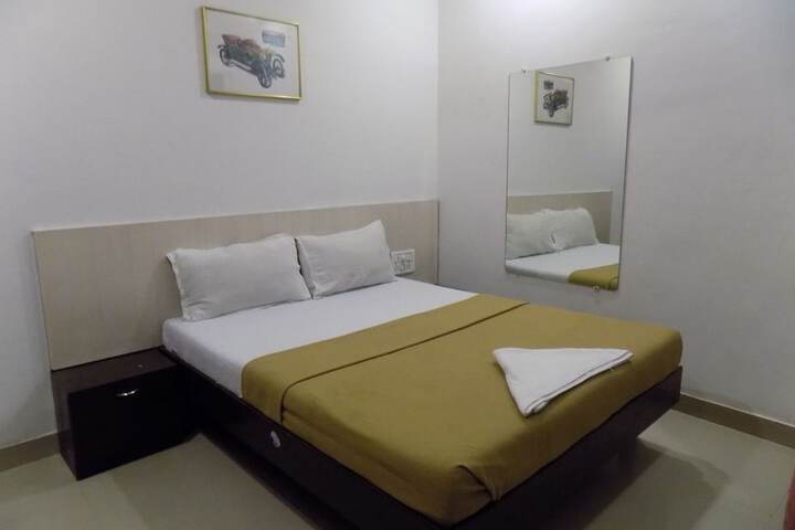 Room 3 of 12