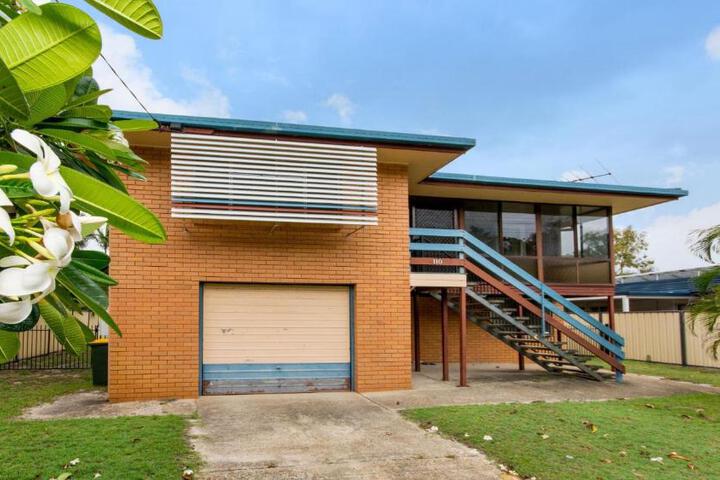 Short Stroll to Surf Beach - North Street Woorim