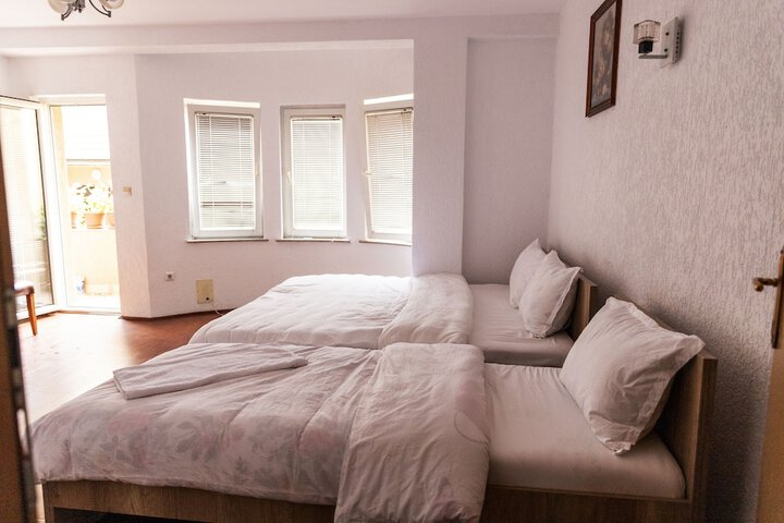 Room 14 of 17