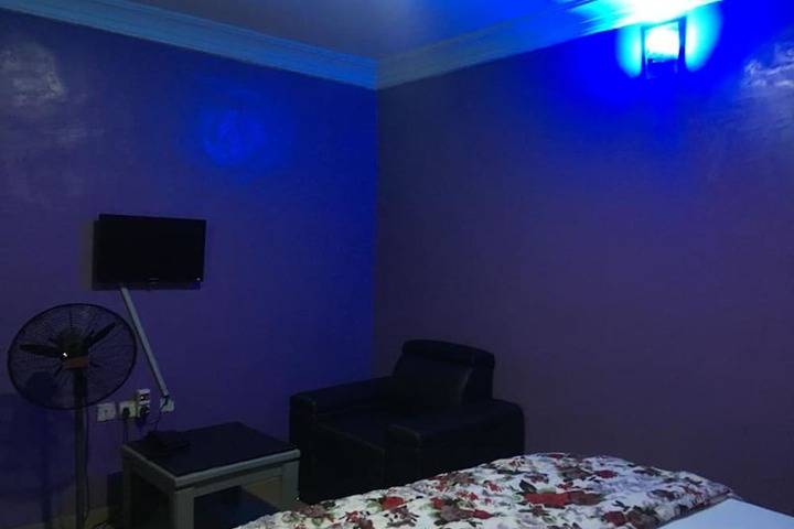 Room 7 of 19