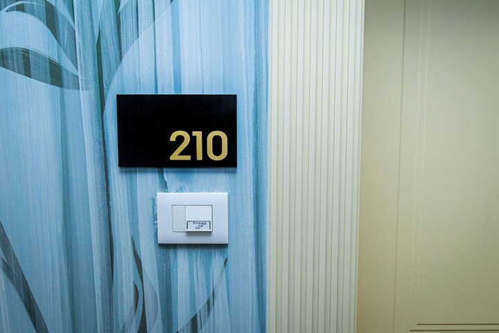 Room 16 of 120
