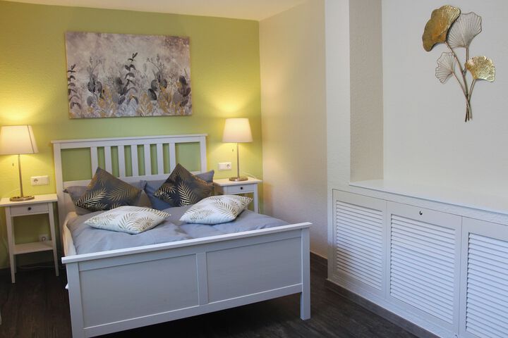 Room 12 of 68