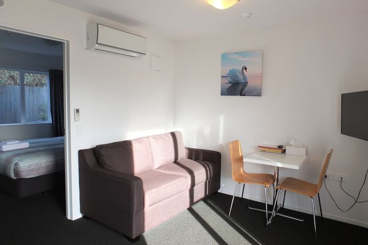 Room 13 of 31