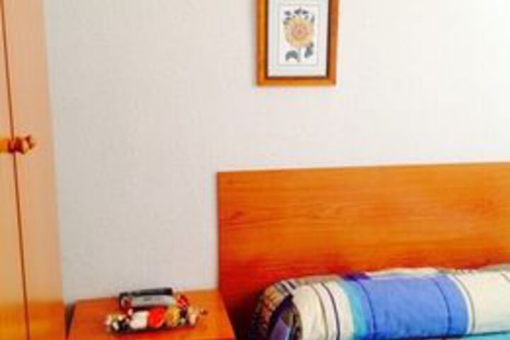 Room 10 of 24