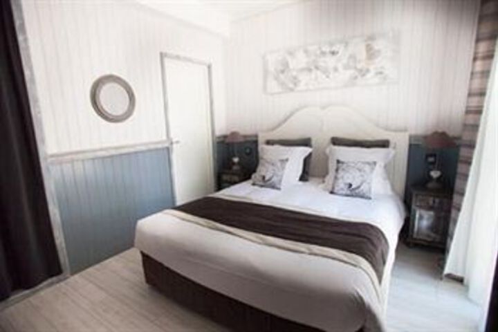 Room 8 of 27