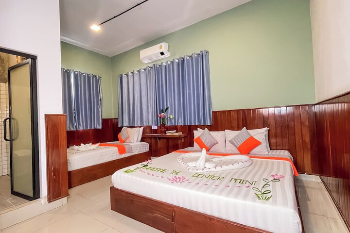 Room 12 of 79