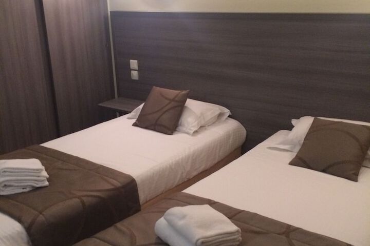 Room 6 of 70