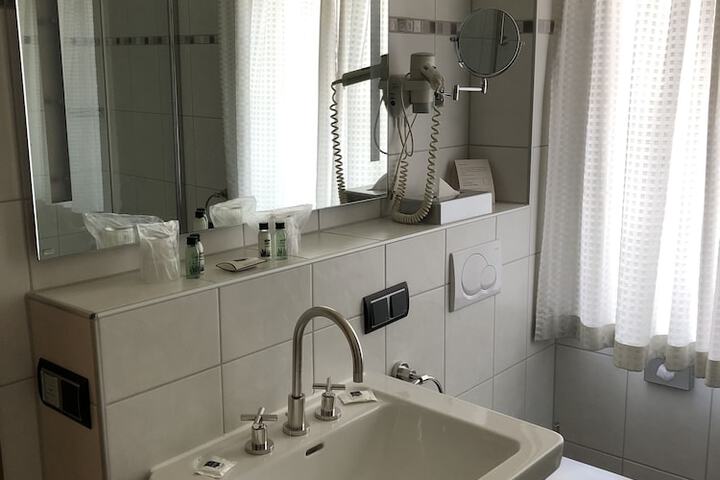 Room 20 of 67