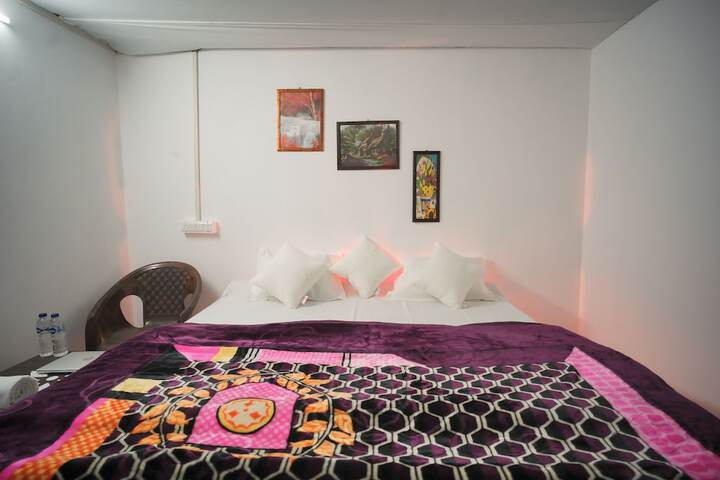Room 2 of 17