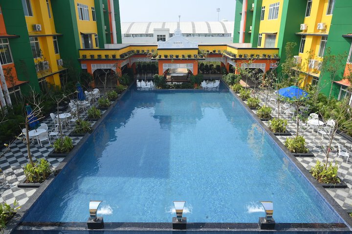 Pool 20 of 41