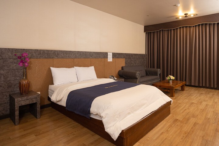 Room 7 of 23