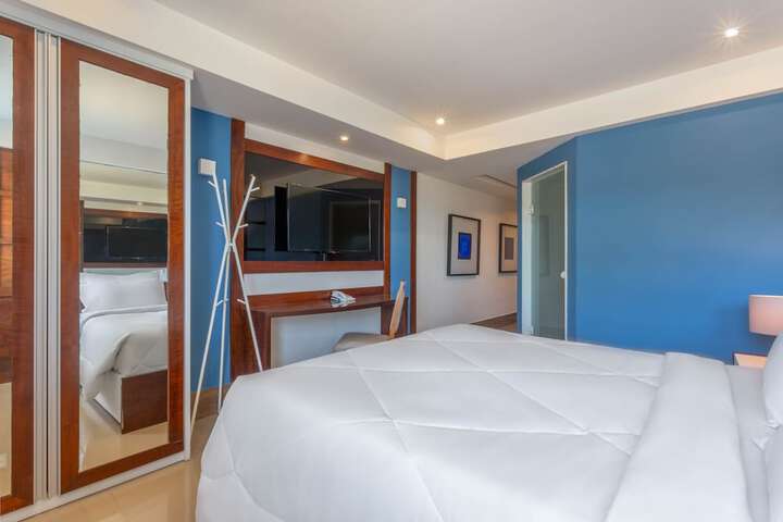 Room 51 of 105