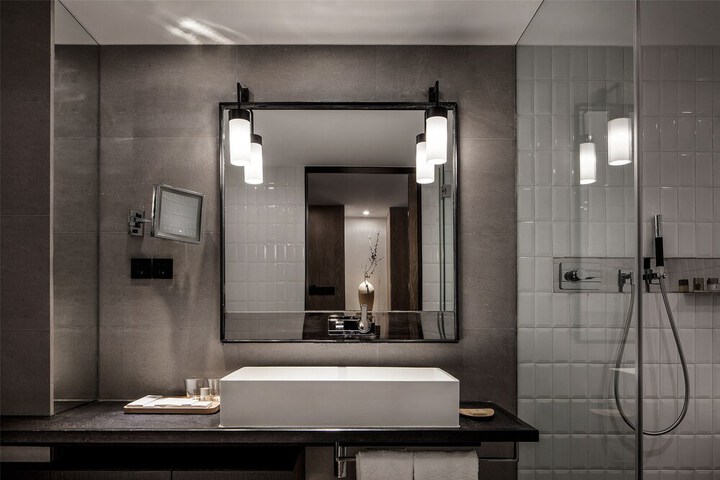Room 30 of 44