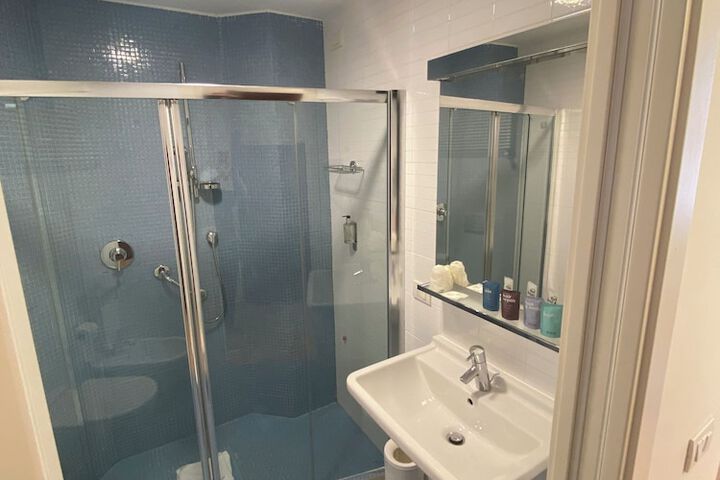 Room 135 of 180