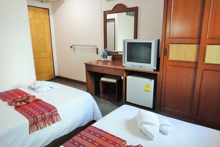 Room 13 of 66