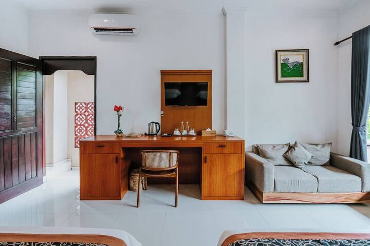 Room 26 of 82