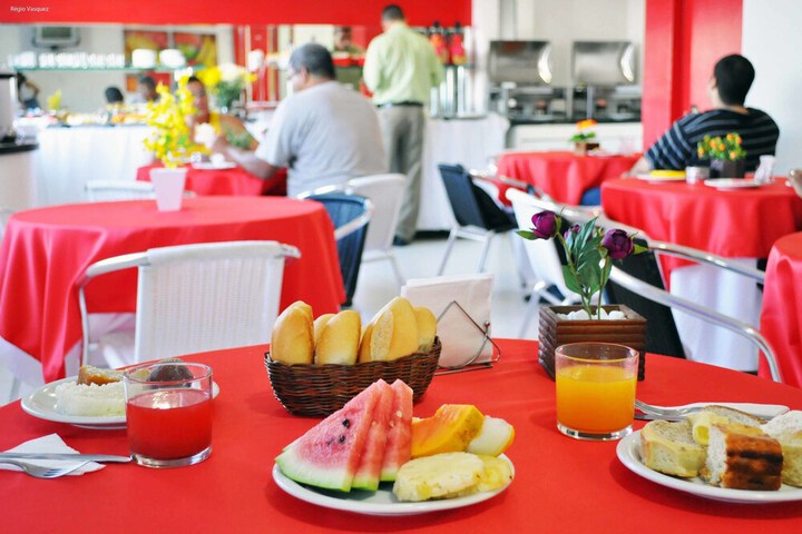 Breakfast/Coffee Service 14 of 21