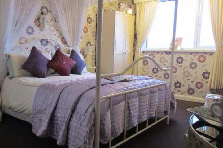 Room 15 of 26