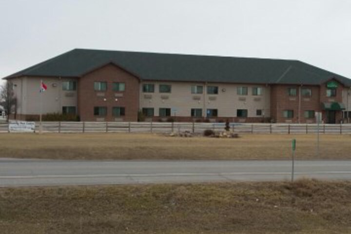Exterior of Altenhofen Inn & Suites