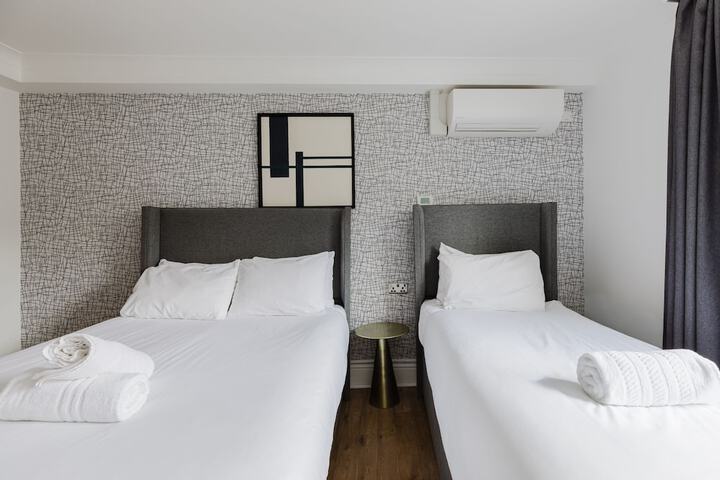 Room 73 of 135