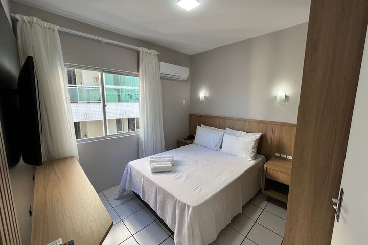 Room 32 of 102