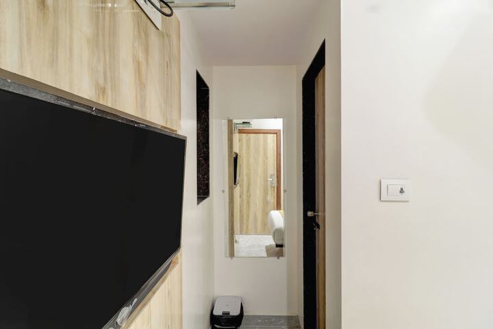 Room 26 of 26