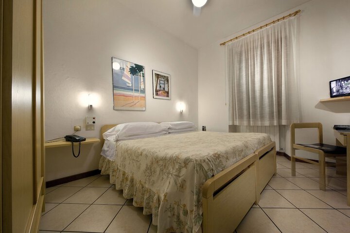 Room 7 of 41